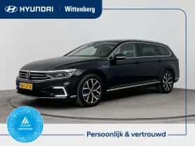 Volkswagen Passat (2023) thumbnail 1