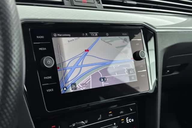 Volkswagen Passat (2023) thumbnail 19