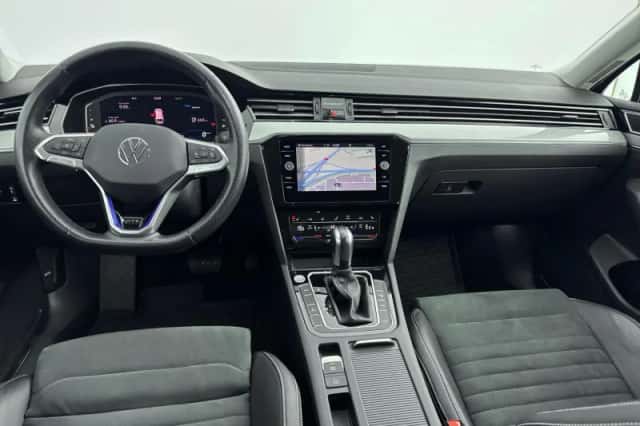 Volkswagen Passat (2023) thumbnail 20