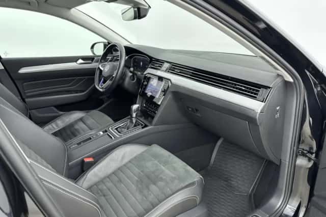 Volkswagen Passat (2023) thumbnail 21
