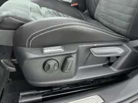 Volkswagen Passat (2023) thumbnail 23