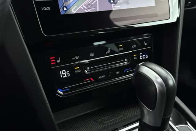 Volkswagen Passat (2023) thumbnail 27