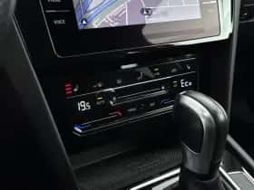 Volkswagen Passat (2023) thumbnail 27
