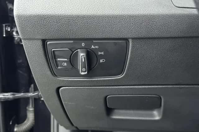 Volkswagen Passat (2023) thumbnail 28