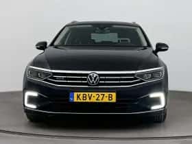 Volkswagen Passat (2023) thumbnail 5