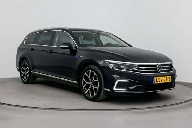 Volkswagen Passat (2023) thumbnail 7