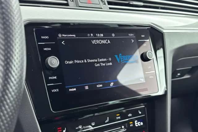 Volkswagen Passat (2023) thumbnail 9