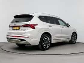 Hyundai Santa Fe (2023) thumbnail 2