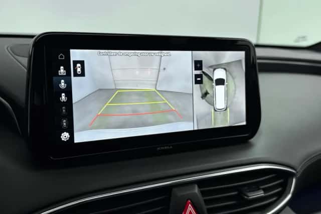 Hyundai Santa Fe (2023) thumbnail 12