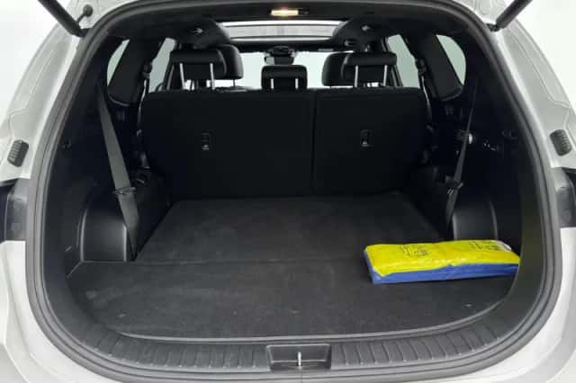 Hyundai Santa Fe (2023) thumbnail 17