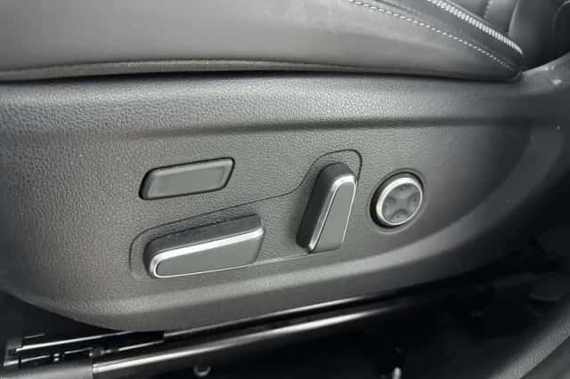 Hyundai Santa Fe (2023) thumbnail 18