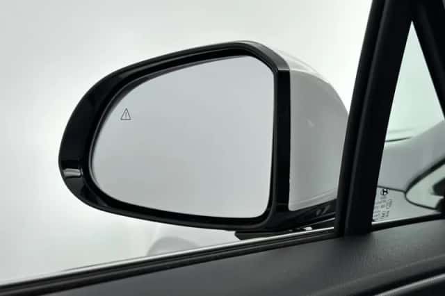Hyundai Santa Fe (2023) thumbnail 21