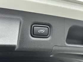Hyundai Santa Fe (2023) thumbnail 22