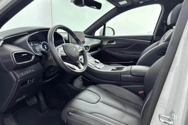 Hyundai Santa Fe (2023) thumbnail 9