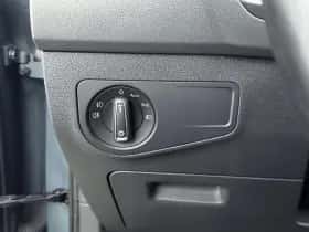 Volkswagen Tiguan (2019) thumbnail 23