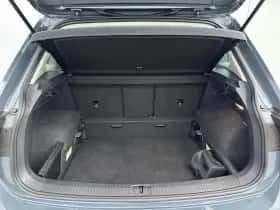 Volkswagen Tiguan (2019) thumbnail 24