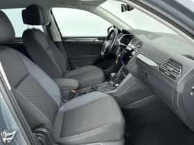 Volkswagen Tiguan (2019) thumbnail 28
