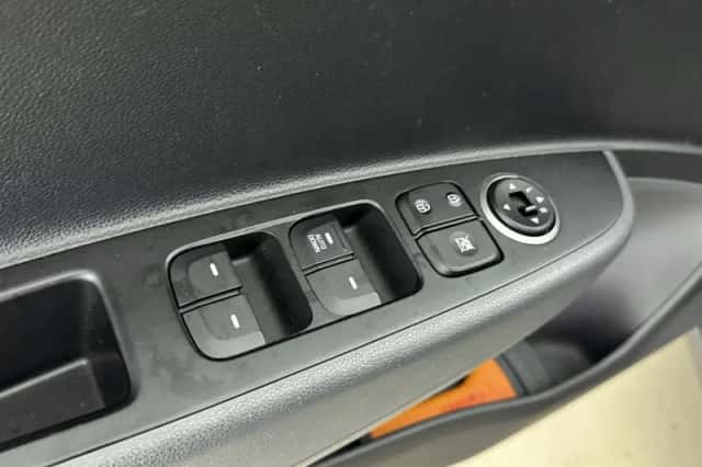 Hyundai i10 (2018) thumbnail 14