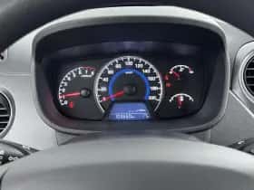 Hyundai i10 (2017) thumbnail 13