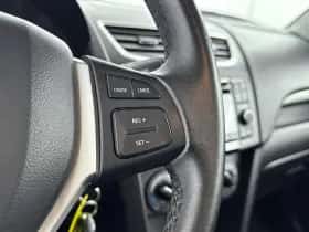 Suzuki Swift (2015) thumbnail 11