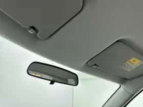 Suzuki Swift (2015) thumbnail 16