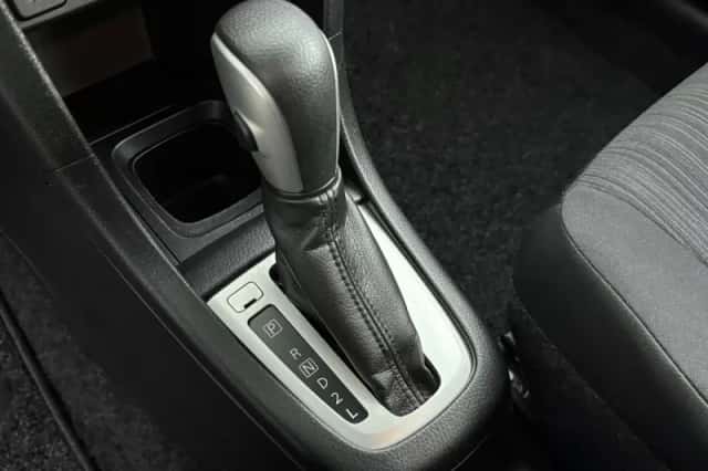 Suzuki Swift (2015) thumbnail 24