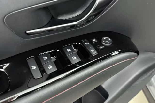 Hyundai Tucson (2021) thumbnail 10