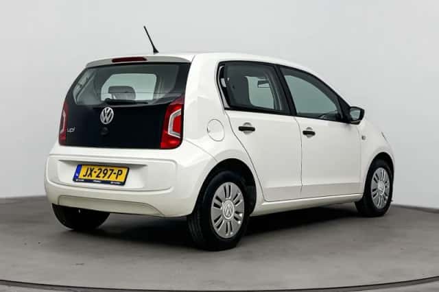 Volkswagen Up! (2016) thumbnail 2