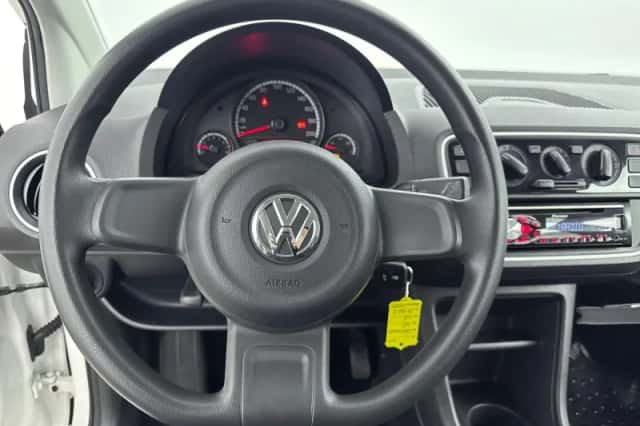 Volkswagen Up! (2016) thumbnail 15