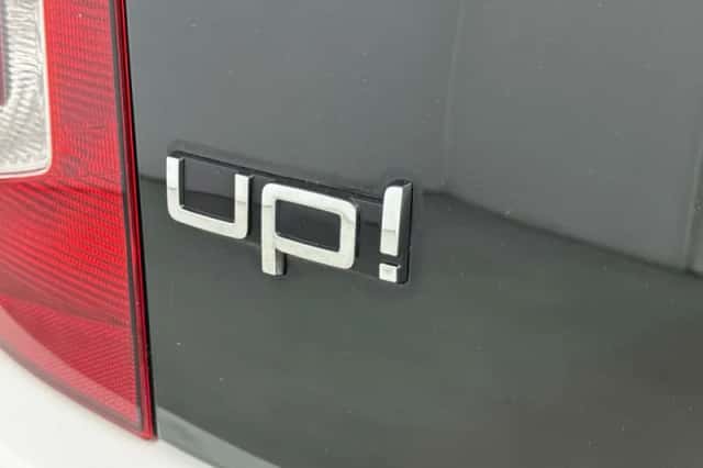 Volkswagen Up! (2016) thumbnail 20
