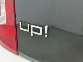 Volkswagen Up! (2016) thumbnail 20