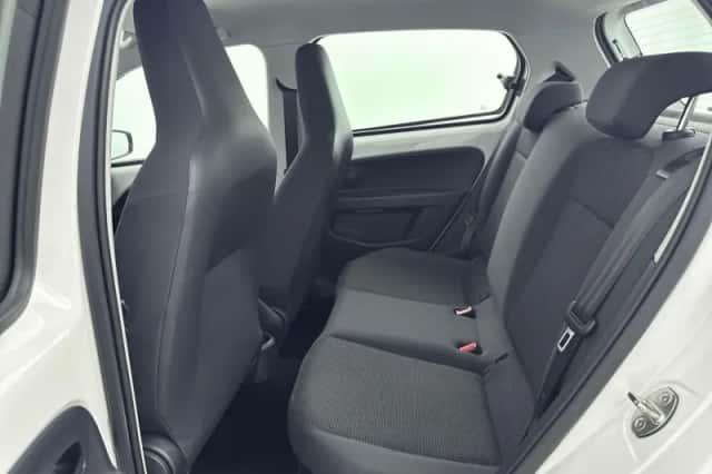Volkswagen Up! (2016) thumbnail 24