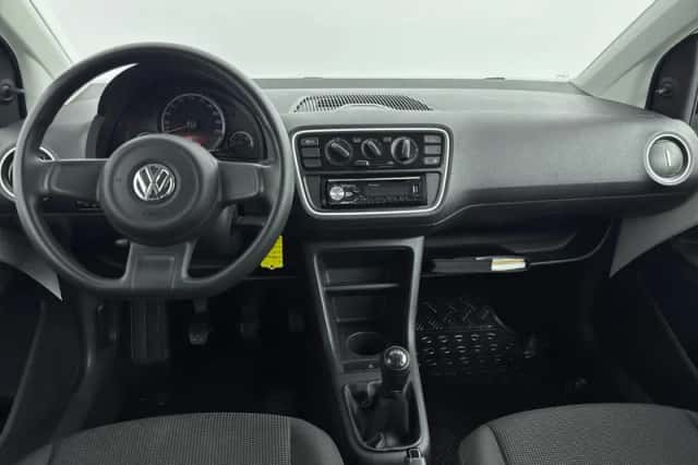 Volkswagen Up! (2016) thumbnail 10