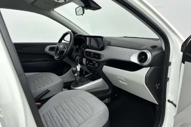 Hyundai i10 (2023) thumbnail 17