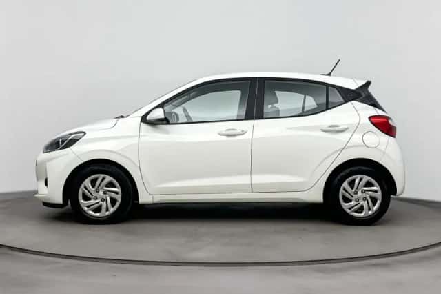 Hyundai i10 (2023) thumbnail 3