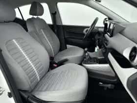 Hyundai i10 (2023) thumbnail 23