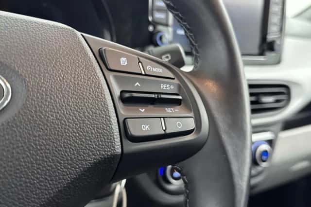 Hyundai i10 (2023) thumbnail 9