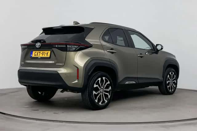 Toyota Yaris Cross (2023) thumbnail 2