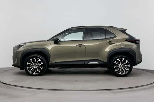 Toyota Yaris Cross (2023) thumbnail 3