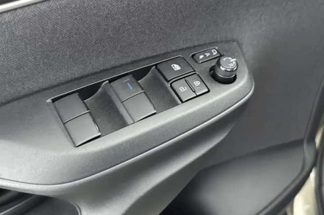 Toyota Yaris Cross (2023) thumbnail 23
