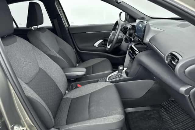 Toyota Yaris Cross (2023) thumbnail 25