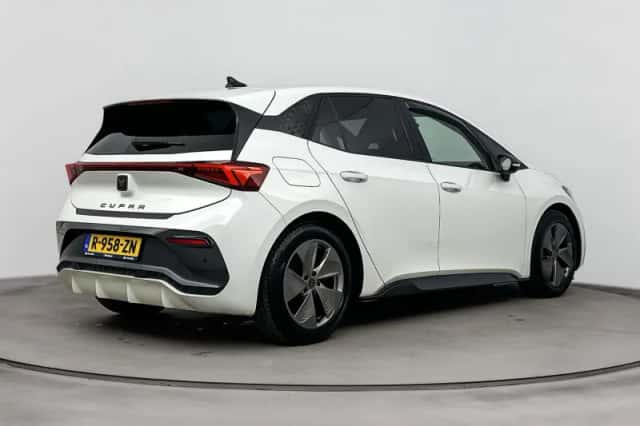 CUPRA Born (2022) thumbnail 2