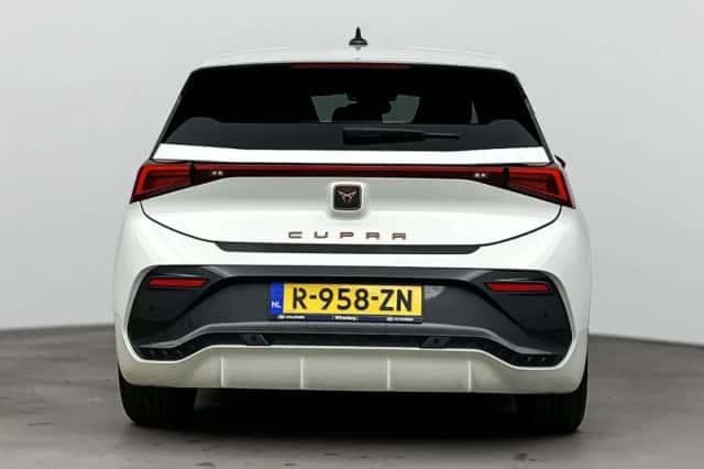 CUPRA Born (2022) thumbnail 6