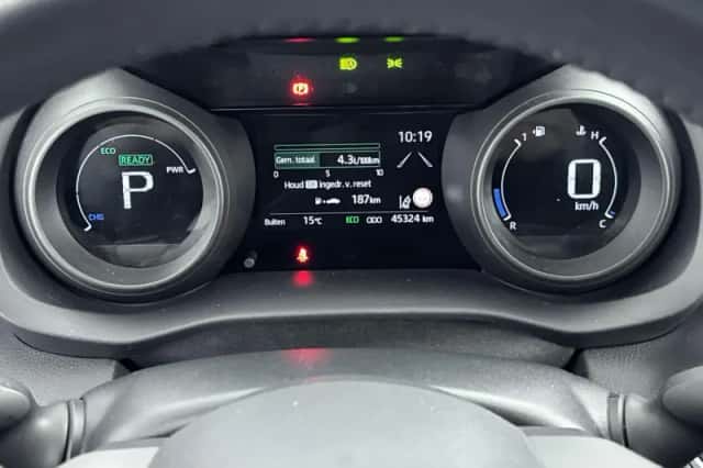 Toyota Yaris (2021) thumbnail 11