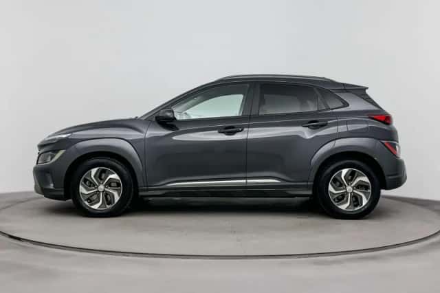 Hyundai Kona (2021) thumbnail 3