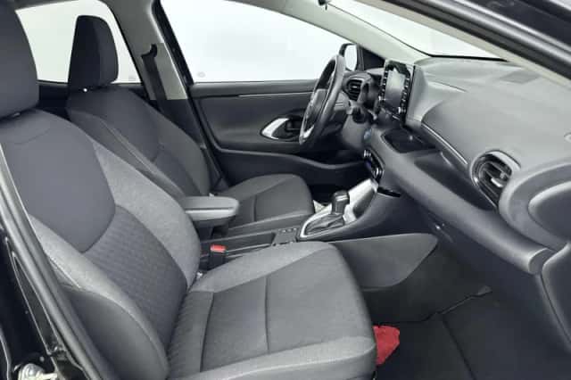 Toyota Yaris (2021) thumbnail 30
