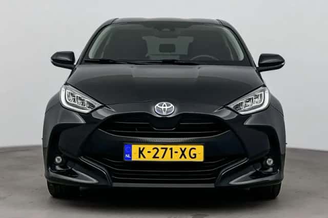 Toyota Yaris (2021) thumbnail 5