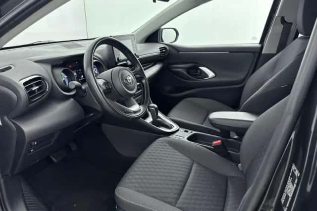 Toyota Yaris (2021) thumbnail 10