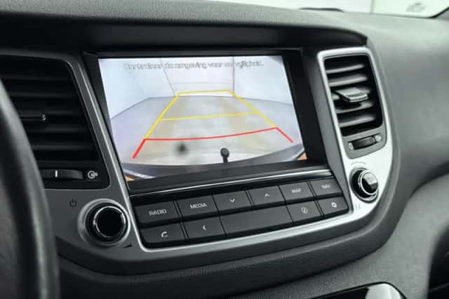 Hyundai Tucson (2016) thumbnail 13