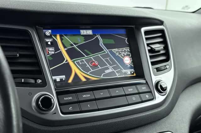 Hyundai Tucson (2016) thumbnail 17
